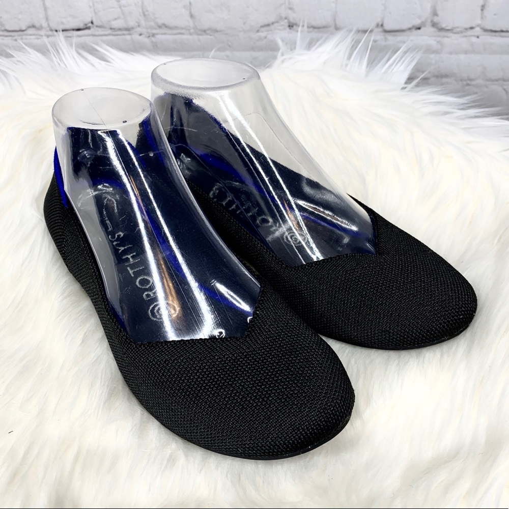 Rothys Solid Black Round Toe Flats Size 8